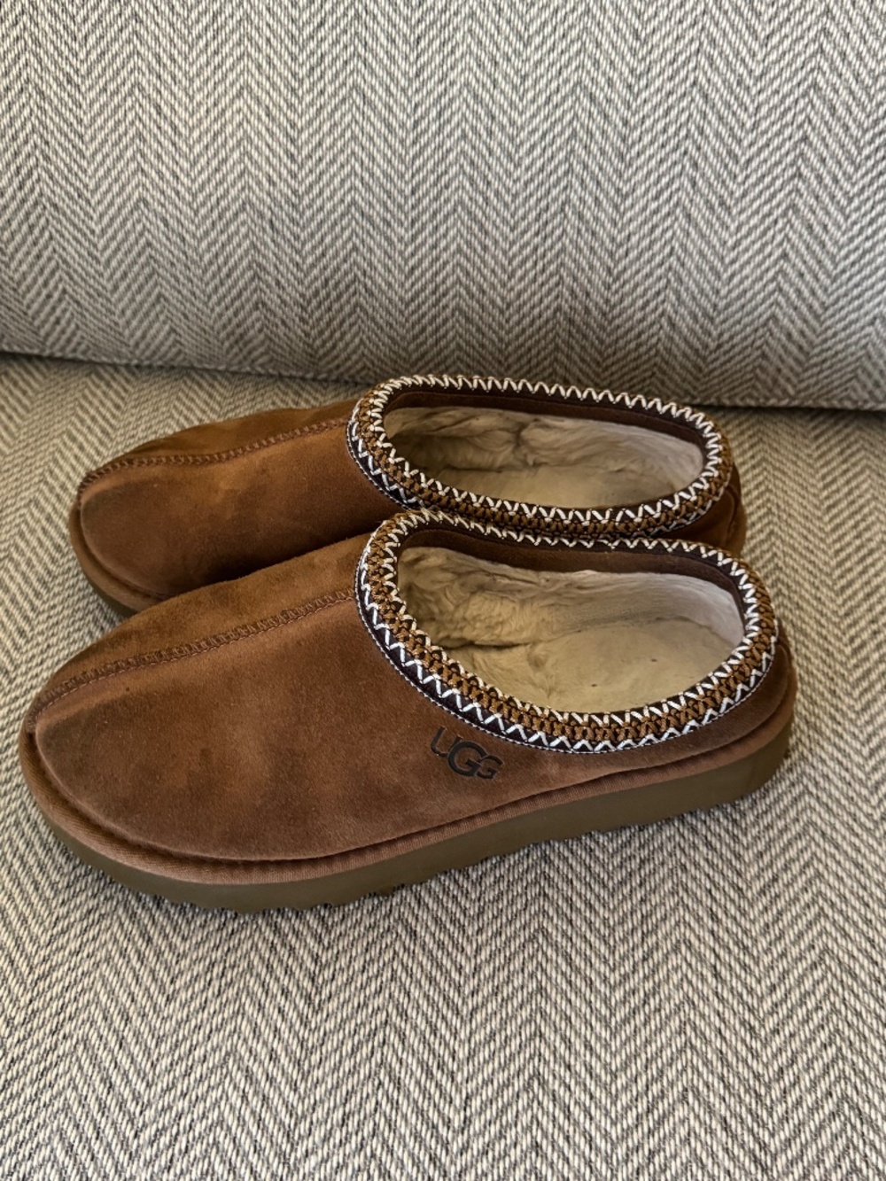 UGG Tasman Slippers Chestnut Suede size 9